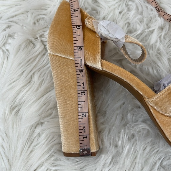 LULUS Crushest Champagne Velvet Rhinestone Ankle Strap Chunky Heels Size 10 NEW - Picture 12 of 15